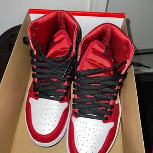 WMNS JORDAN HIGH SNAKESKIN RED